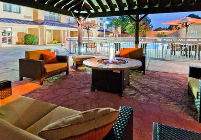 Courtyard Memphis East/Bill Morris Parkway Hotell Eksteriør bilde