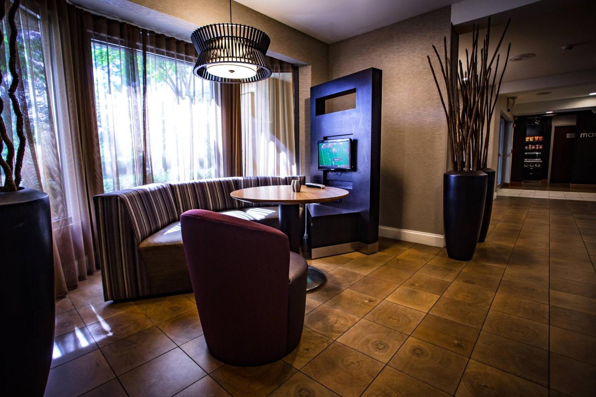 Courtyard Memphis East/Bill Morris Parkway Hotell Eksteriør bilde