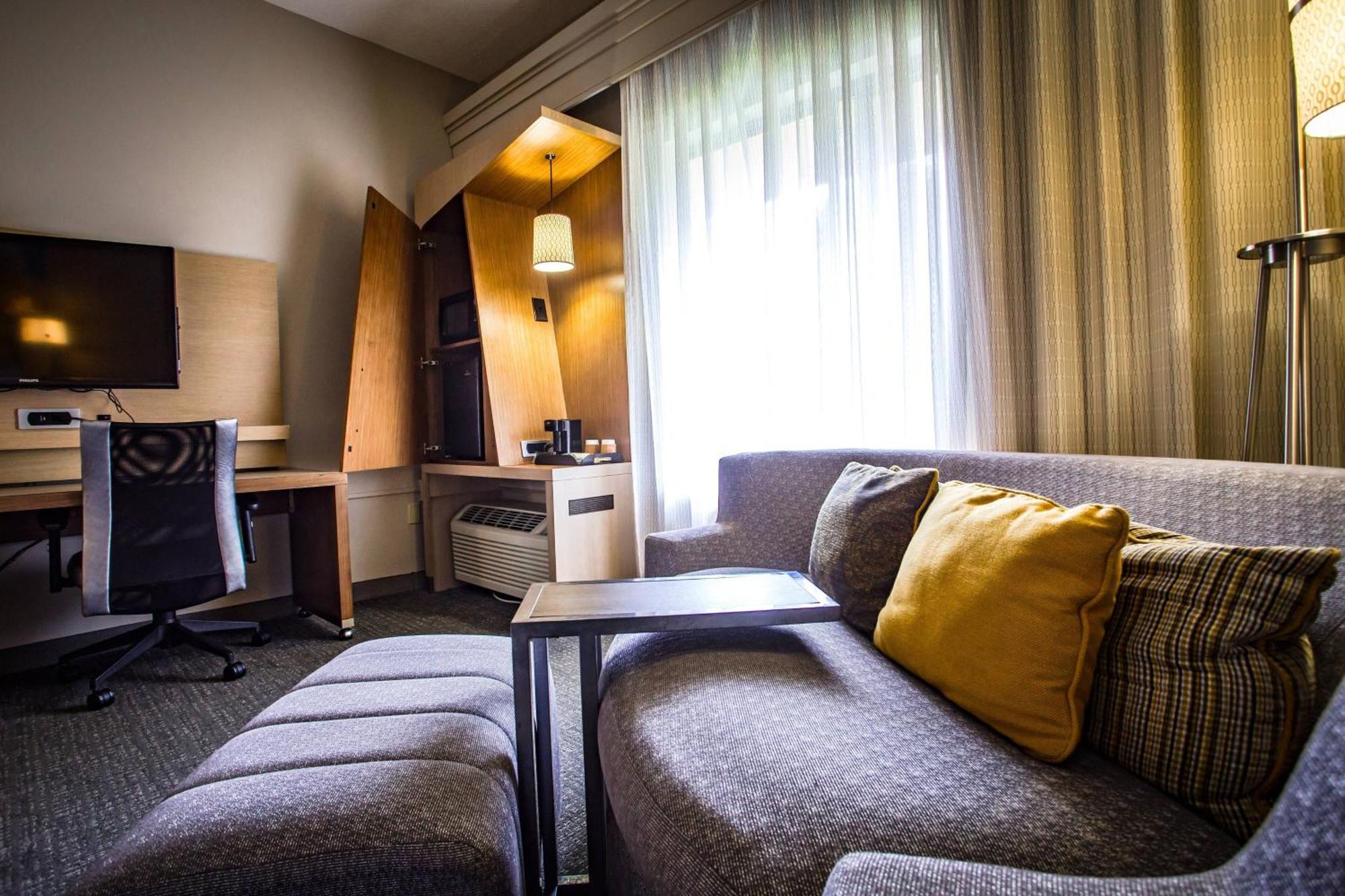 Courtyard Memphis East/Bill Morris Parkway Hotell Eksteriør bilde
